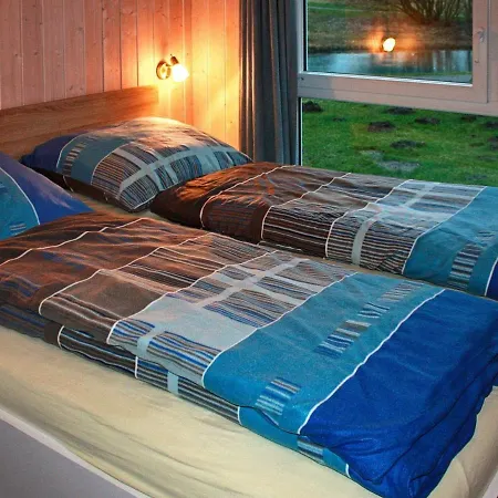 Four-bedroom Holiday In 6 *