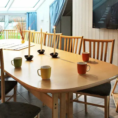 Four-bedroom Holiday In 6